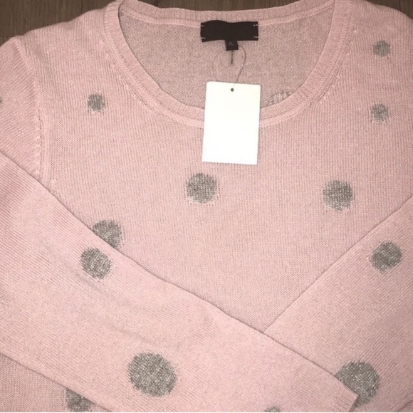 Quinn Cashmere Crewneck Pink Metallic Dot Pullover
Sweater NWT - Picture 5 of 8